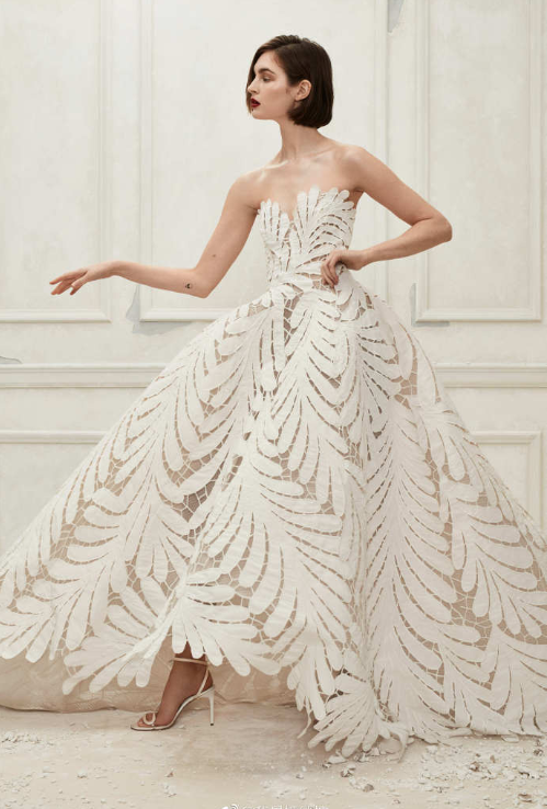 美国婚纱品牌Oscar de la Renta2019白色婚纱图片