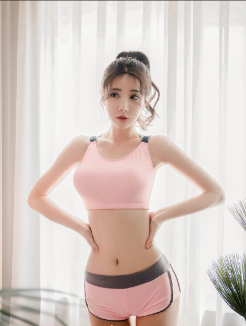 粉色泳衣美女图片 人间旺仔小可爱图片