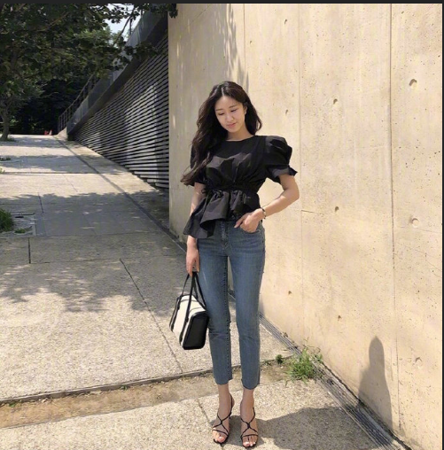 气质美女图片 轻熟女魅力初秋搭配图片