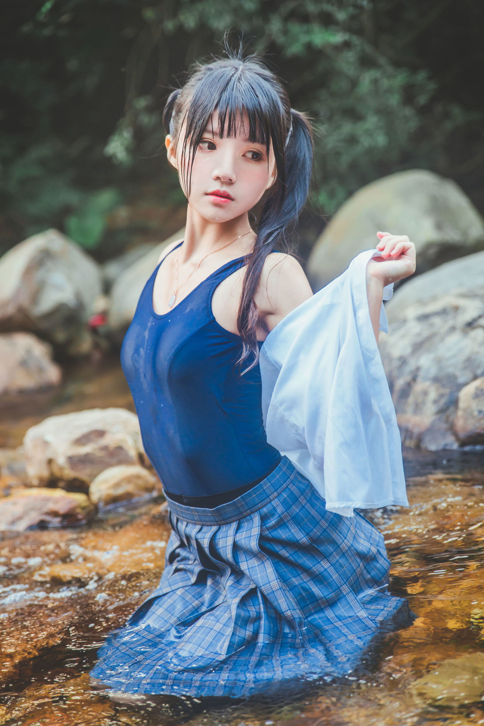 清纯美少女桜桃喵戏水图片