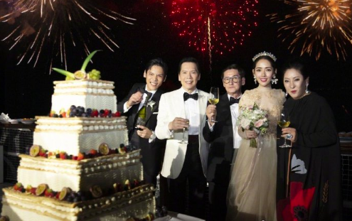 港台明星夫妻向佐郭碧婷婚纱照片 向佐郭碧婷婚