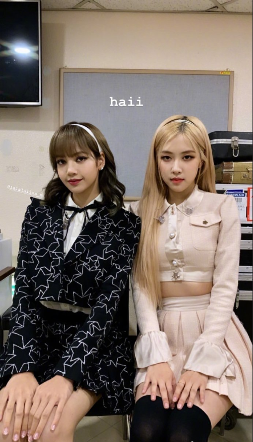 韩国女团BLACKPIN成员Lisa x rosé朴彩英姐妹图片