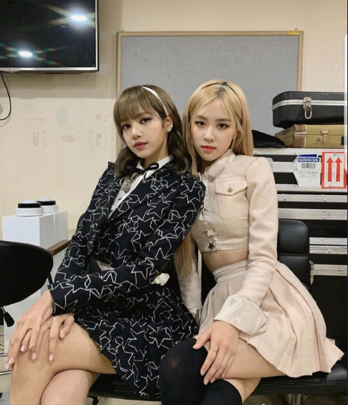 韩国女团BLACKPIN成员Lisa x rosé朴彩英姐妹图片