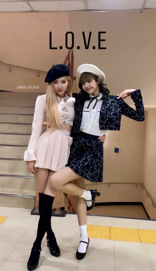 韩国女团BLACKPIN成员Lisa x rosé朴彩英姐妹图片