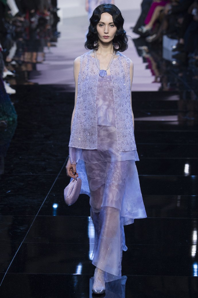 时尚品牌Armani Privé紫色礼服图片
