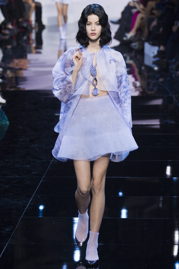 时尚品牌Armani Privé紫色礼服图片