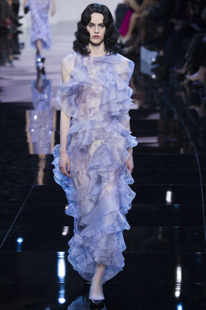 时尚品牌Armani Privé紫色礼服图片