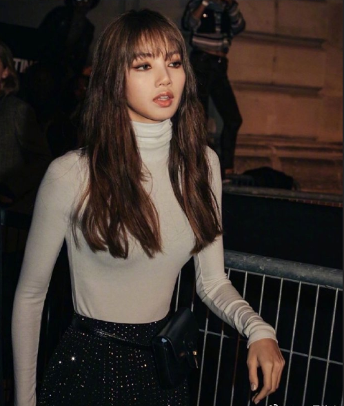 泰国美女图片 韩国明星美女lisa巴黎时装周图片