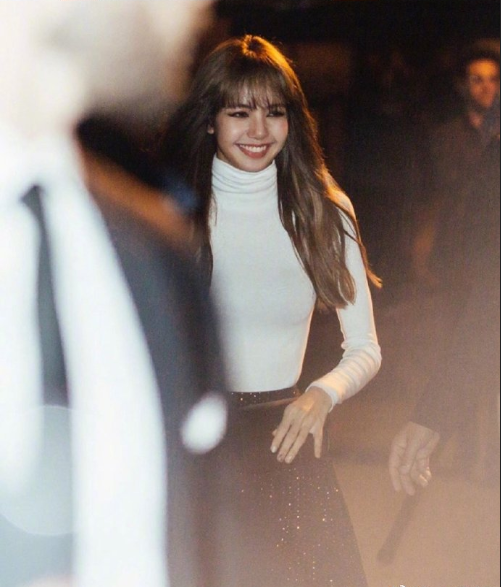 泰国美女图片 韩国明星美女lisa巴黎时装周图片