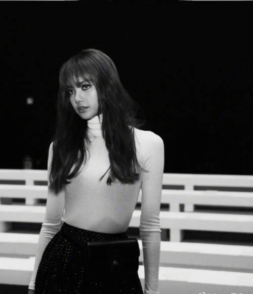 泰国美女图片 韩国明星美女lisa巴黎时装周图片
