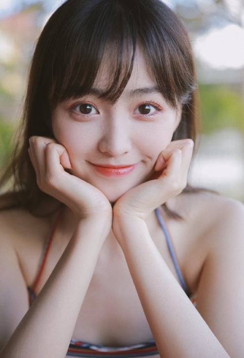 粉嫩小妹子图片 大眼妹子图片
