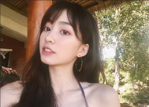 粉嫩小妹子图片 大眼妹子图片