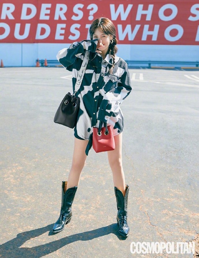 韩国美女泫雅《COSMOPOLITAN》十月刊画报图片