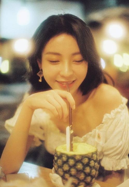 清纯美女艺术照图片