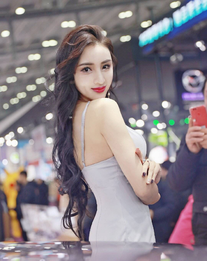 精致妆容气质美女模特图片 车展模特图片