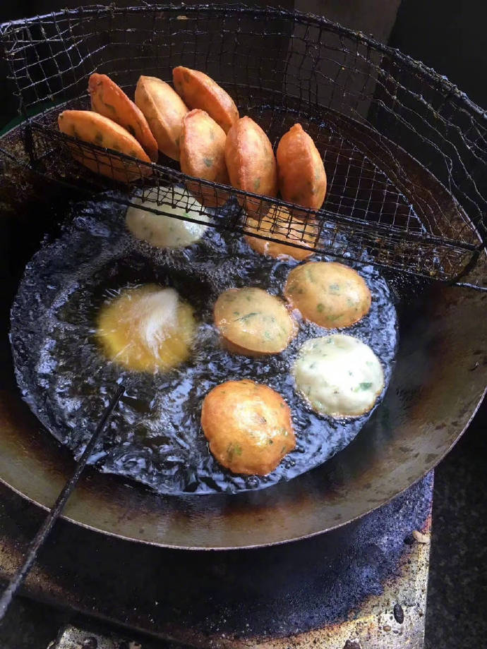 街边美食小吃图片 满堂盛宴 不如一碗人间烟
