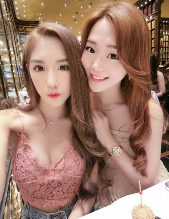 气质姐妹花漂亮美女自拍照图片