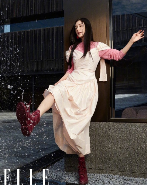 中国美女图片 明星少女妈杨幂《ELLE》俏皮长裙与