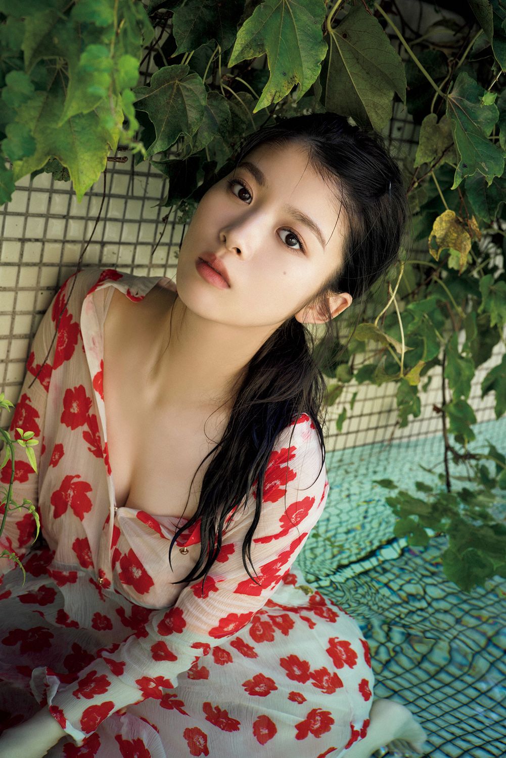 日本写真集美女模特马场富美加洗澡图片