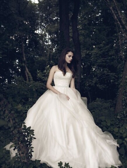 穿一次白白的婚纱 照一张美美的婚纱照