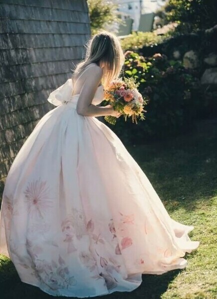 穿一次白白的婚纱 照一张美美的婚纱照