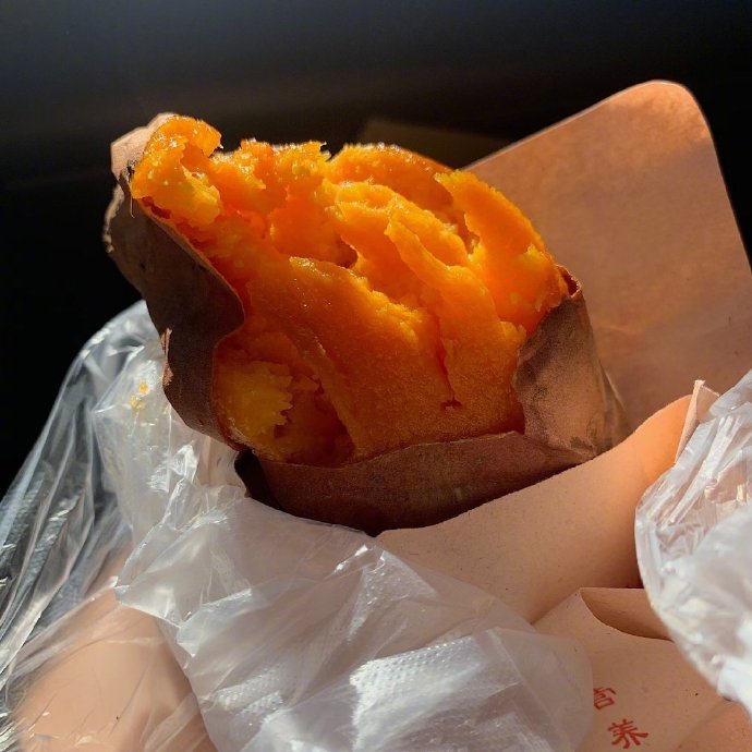 儿时的零食冬天的记忆烤红薯图片