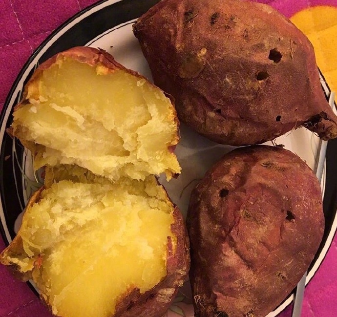 儿时的零食冬天的记忆烤红薯图片
