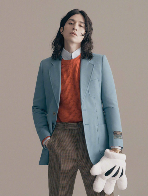 韩国男明星李栋旭《GQ》杂志绅士写真大片
