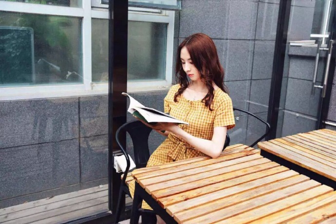 才女清纯mm美女艾莲娜图片
