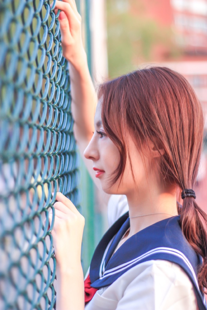 才女清纯mm美女艾莲娜图片