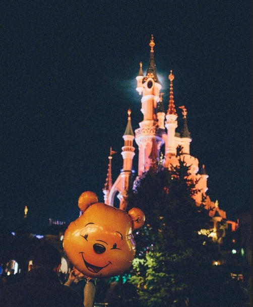 迪士尼乐园城堡夜景图片