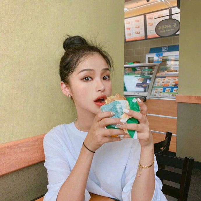 2019微信头像图片 好看的女生头像可爱图片