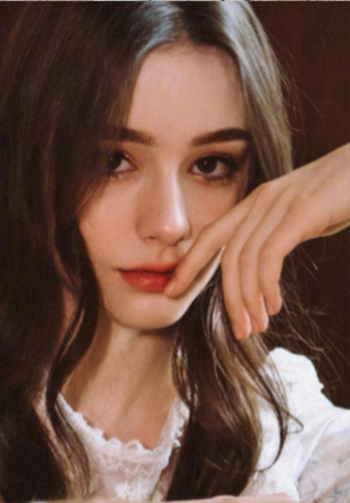 俄罗斯美女图片 俄罗斯女人Dasha Taran高颜值模特图片