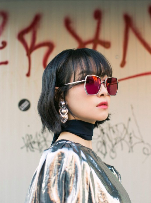 中国美女明星宋茜墨镜代言时尚图片