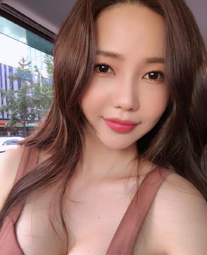 女神范网络美女自拍图片