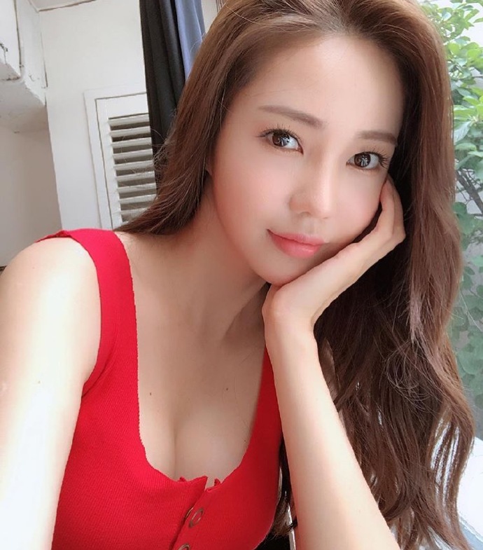 女神范网络美女自拍图片