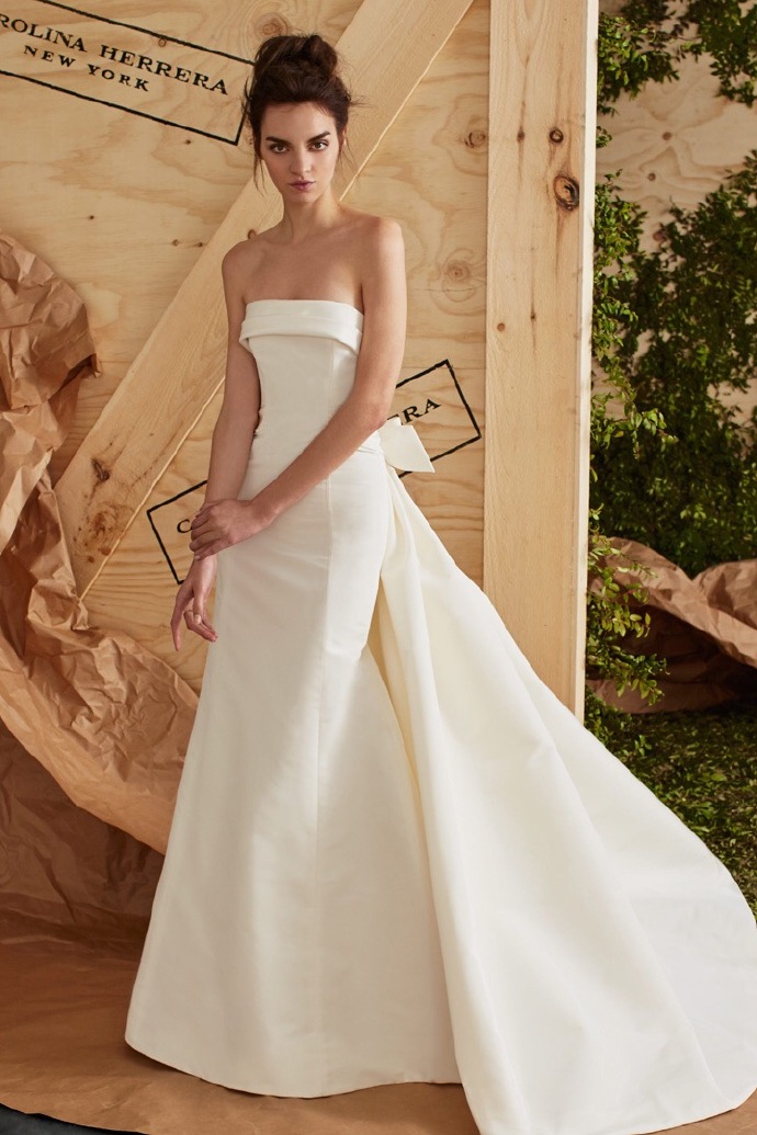 白色婚纱礼服2019年最火婚纱照图片