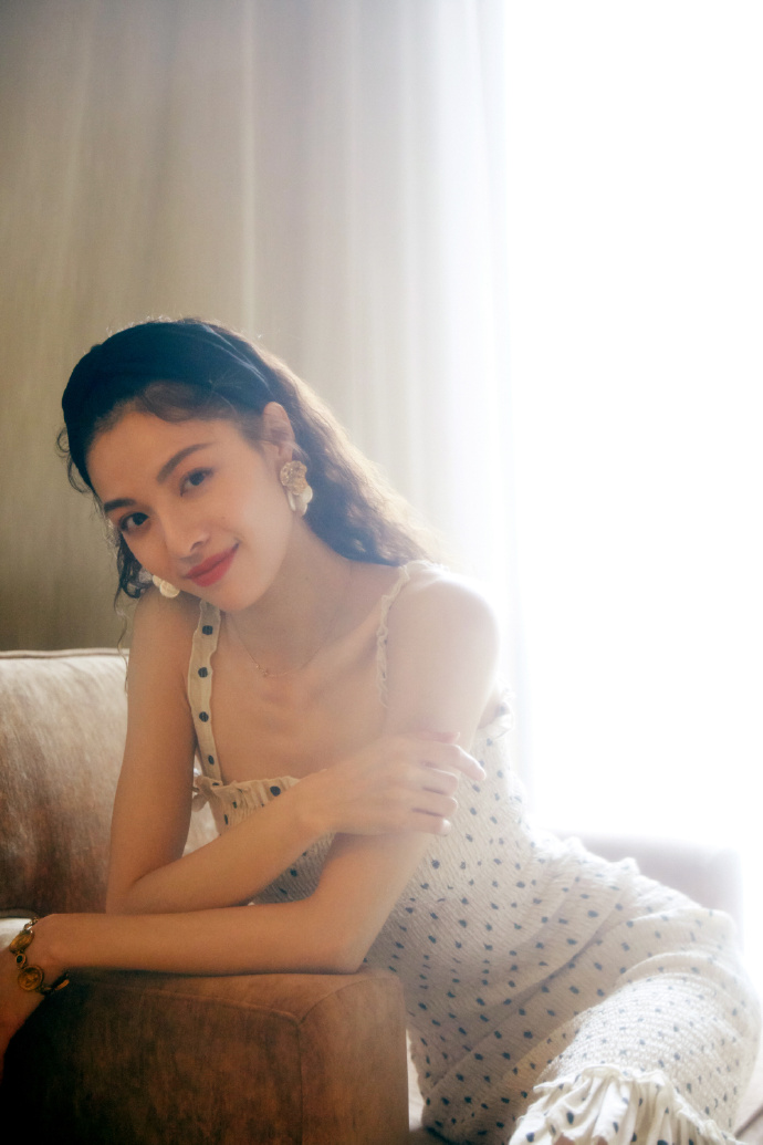 冯女郎明星美女钟楚曦港风写真图片