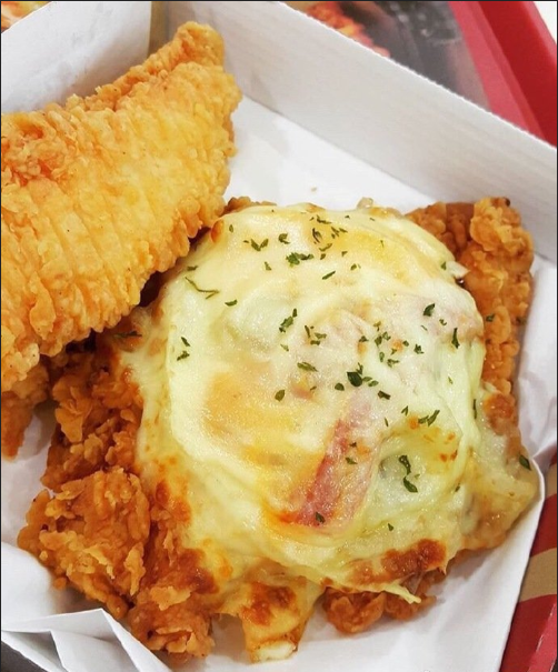  吃它高热量垃圾食品炸鸡披萨图片