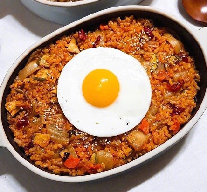 韩式料理  突然好想吃辣白菜炒饭图片