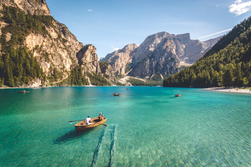 绝美的山川湖泊风景图片