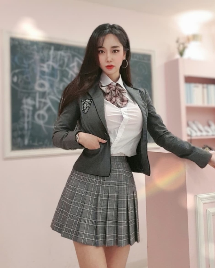 清纯校花mm美女嘟嘟嘴可爱图片