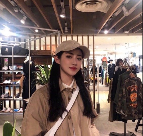 齐刘海黑直长发美女头像图片