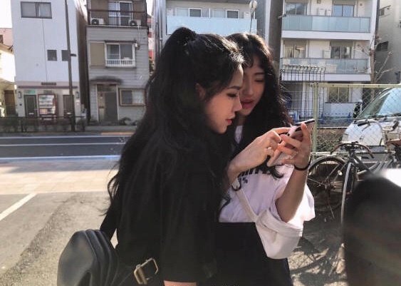 齐刘海黑直长发美女头像图片