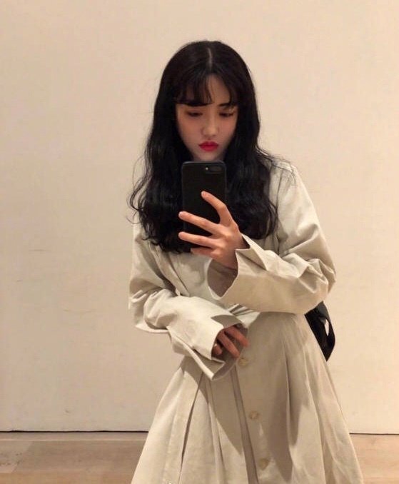 齐刘海黑直长发美女头像图片