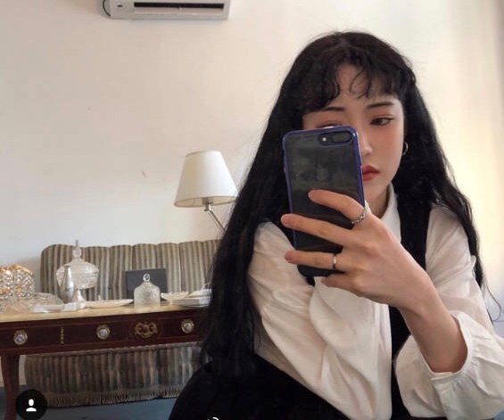 齐刘海黑直长发美女头像图片