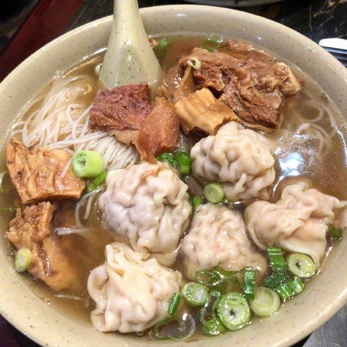 特色小吃云吞面图片