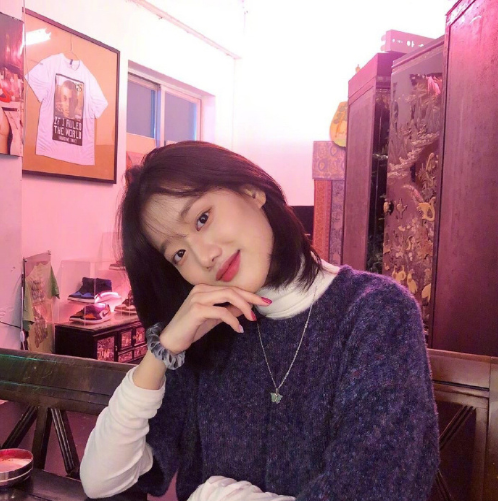 韩国美女april组合李娜恩私服可爱图片