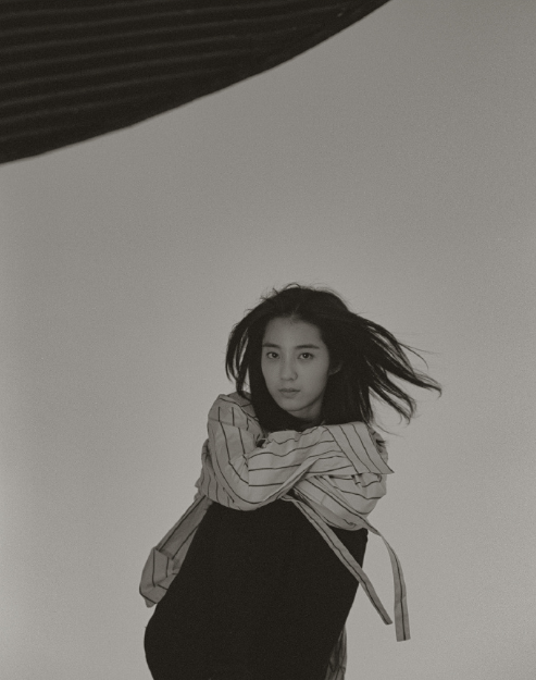 95后新生代美女明星万鹏图片