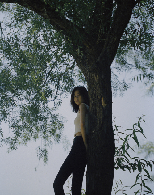 95后新生代美女明星万鹏图片